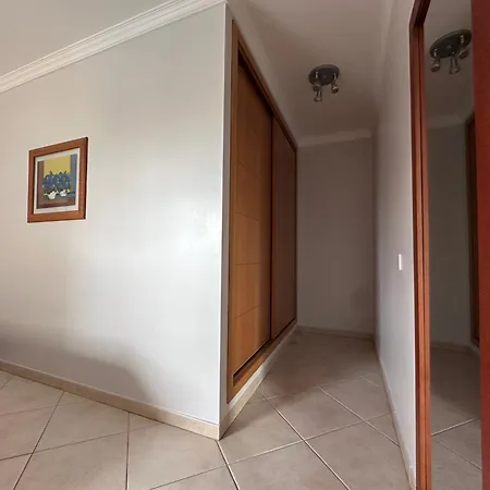 Апартаменты Oceanview Bliss In Retreat Over Oldtown *