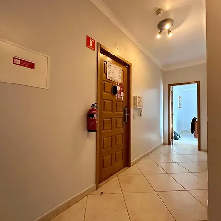 Oceanview Bliss In Retreat Over Oldtown Appartamento Albufeira