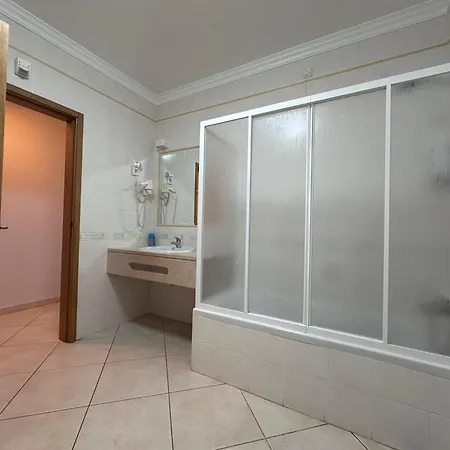 Oceanview Bliss In Retreat Over Oldtown Appartamento Albufeira