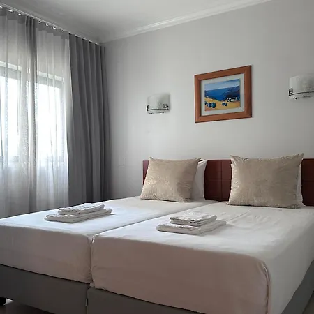 Oceanview Bliss In Retreat Over Oldtown Lägenhet Albufeira